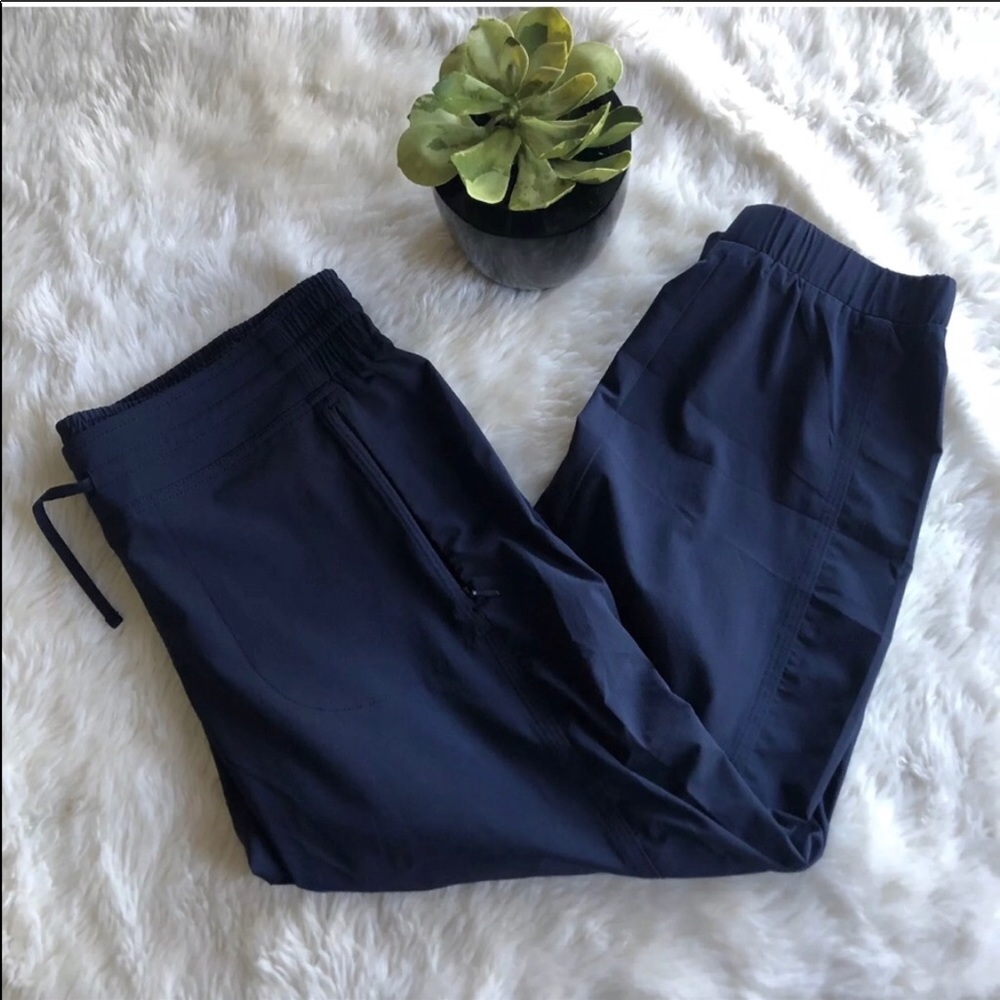 Athleta La Viva Crop Pants